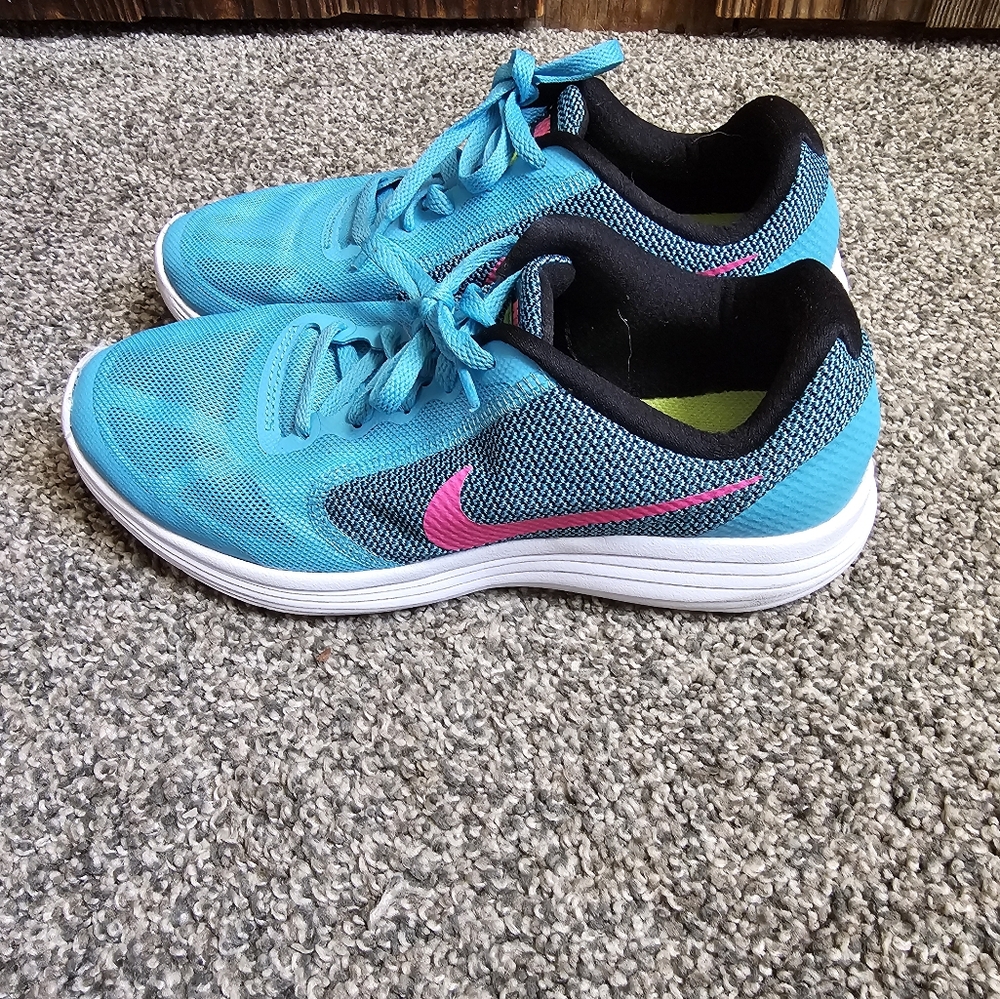 Nike Revolution 3 819416-401 Running  Shoes Blue Pink Size 5.5Y